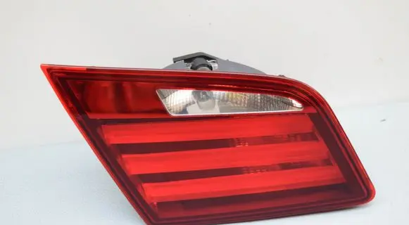 Tailgate rear/tail lights