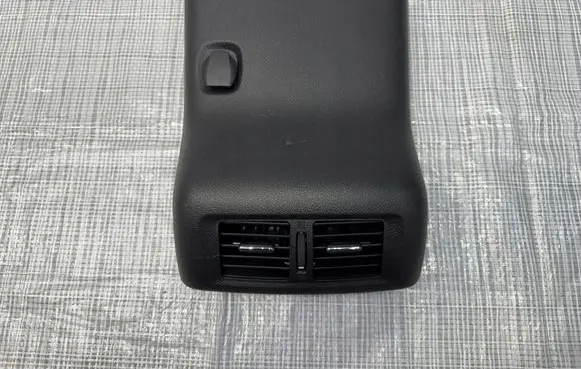 Mercedes-Benz X-class W470 Centre console side trim front 00000