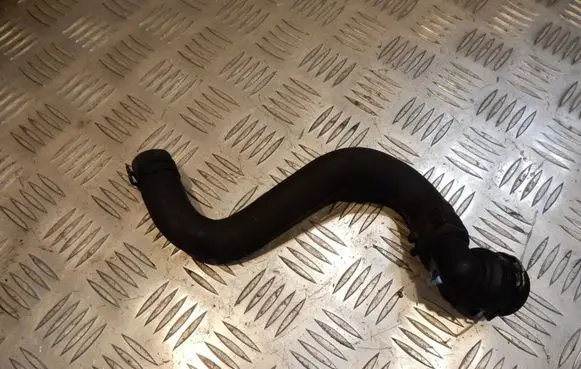 Volkswagen Touran I Engine coolant pipe/hose 1T0122073L 1T0122073 2937