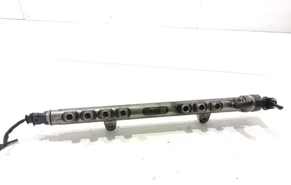 Volvo XC60 Fuel main line pipe 30777759 0445215025 261523L5