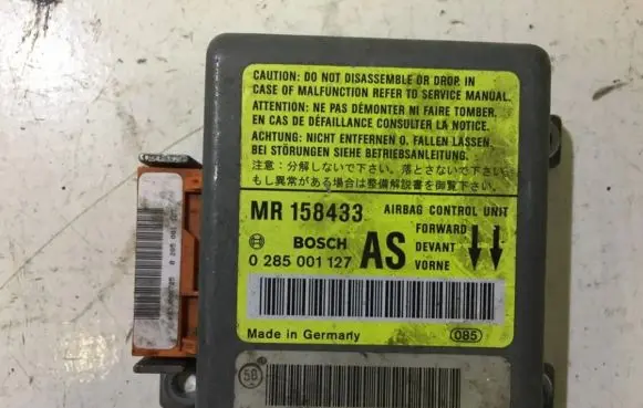 Mitsubishi Carisma Airbag control unit/module MR158433 0285001127