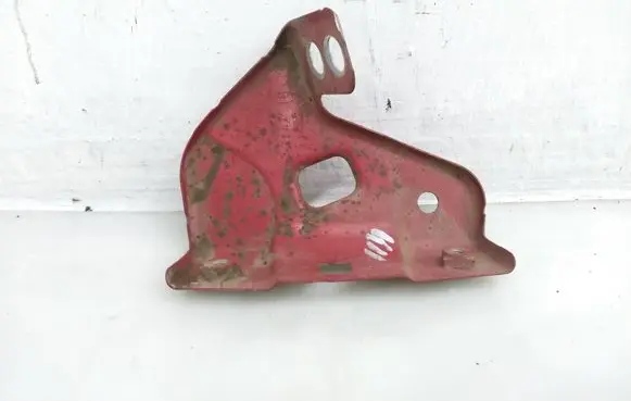 Seat Alhambra (Mk2) Fender mounting bracket 7N0821135A