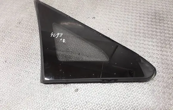 Mercedes-Benz Vito Viano W447 Front triangle window/glass