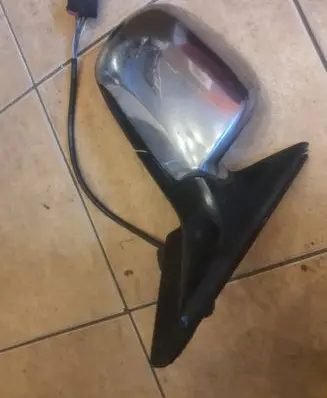 Front door electric wing mirror