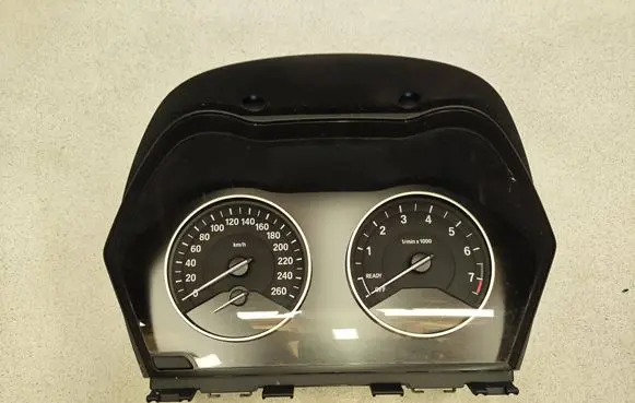 Speedometer (instrument cluster)