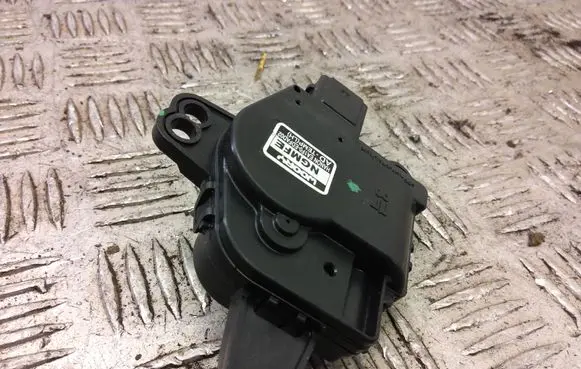 KIA Pro Cee'd III A/C air flow flap actuator/motor EA1F0-EDFAD02