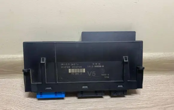 BMW 7 F01 F02 F03 F04 Comfort/convenience module 9203598 61359203598 6135920359801