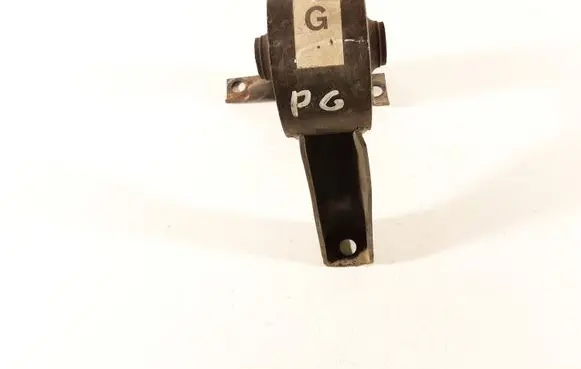 Mitsubishi Outlander Engine mount bracket 1M6498