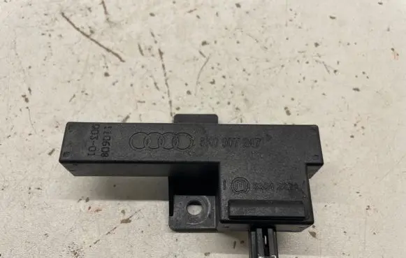 Audi A6 S6 C7 4G Keyless (KESSY) go control unit/module 8K0907247 33542221