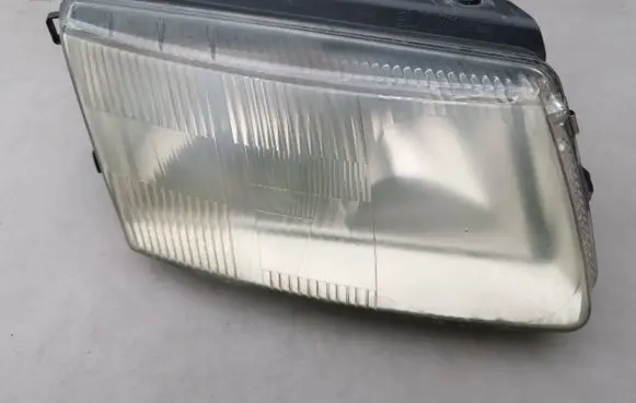 Volkswagen PASSAT B5 Headlight/headlamp