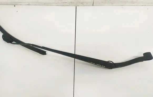 Opel Insignia A Front wiper blade arm 13227400