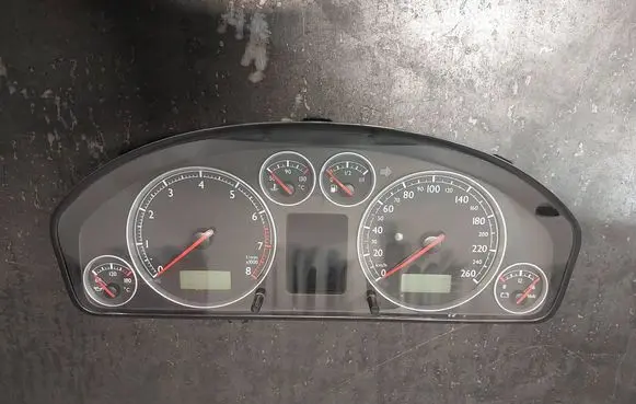 Volkswagen Sharan Speedometer (instrument cluster) 7M3920840 YM2110849EA