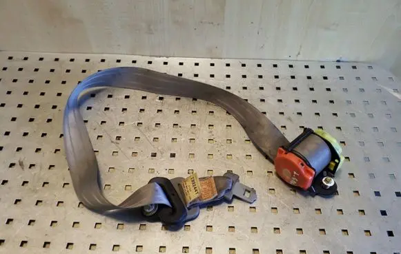 Mazda Premacy Rear seatbelt T89244T