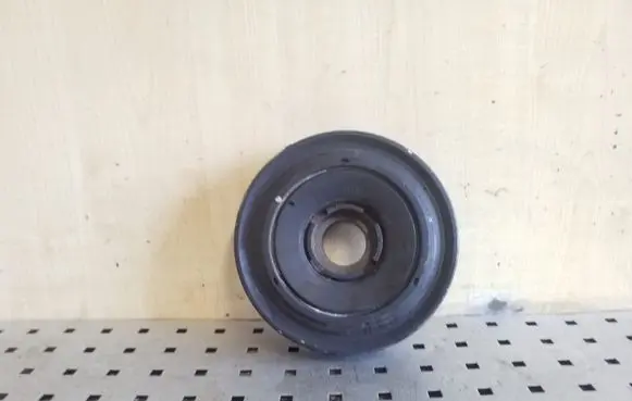 Chevrolet Captiva Crankshaft pulley 25182193