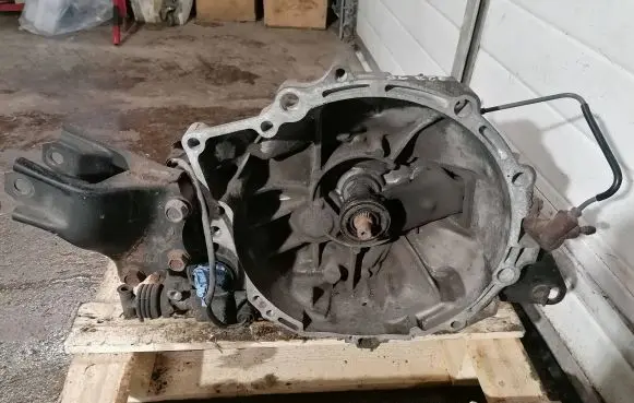 Mazda 323 F Automatic gearbox 0820584