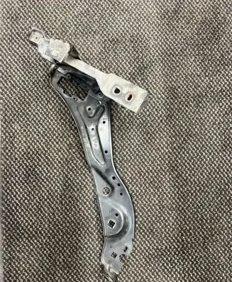 Mercedes-Benz E W212 Headlight/headlamp mounting bracket PP212620022 PP212620024