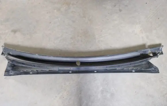 Mazda BT-50 Wiper trim