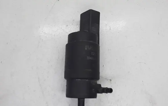 Iveco Daily 35.8 - 9 Windscreen/windshield washer pump 504015670