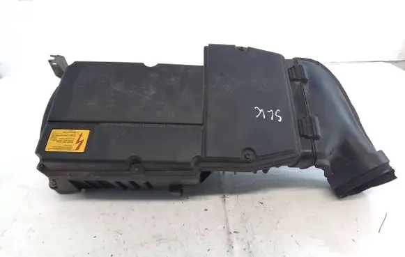 Mercedes-Benz SLK R171 Air filter box A2710900901