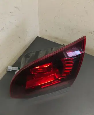 Volkswagen Golf VI Tailgate rear/tail lights YAB0183