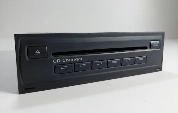 Audi A8 S8 D3 4E CD/DVD changer 4E0910110E