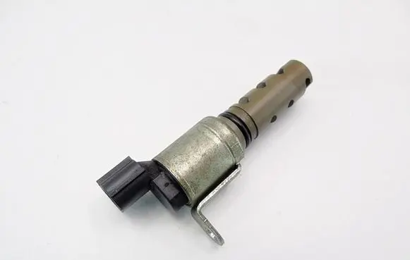 Toyota Prius (XW10) Camshaft vanos timing valve 33701050101