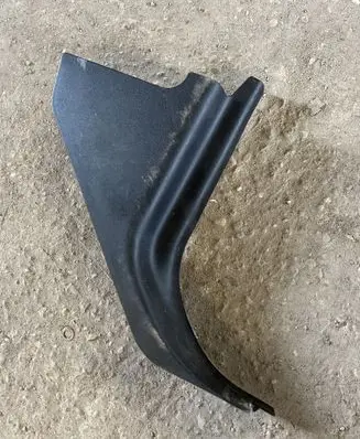 Foot area side trim