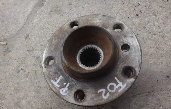 BMW 7 F01 F02 F03 F04 Rear wheel hub