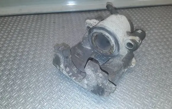 Skoda Octavia Mk2 (1Z) Front brake caliper 
