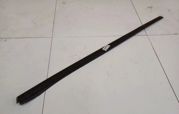 Mercedes-Benz R W251 Windshield trim A2516905062
