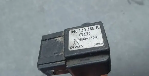 Audi A6 S6 C5 4B Air pressure sensor 046130385A