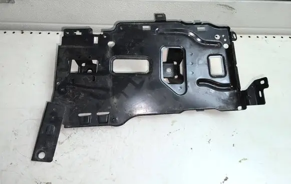 Peugeot 5008 Battery tray 9815288480