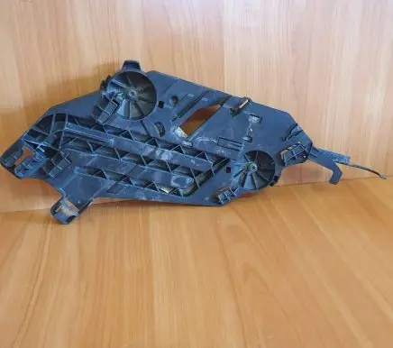 Skoda Octavia Mk2 (1Z) Headlight/headlamp mounting bracket LI17035201