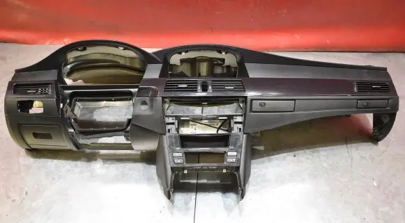 BMW 5 E60 E61 Dashboard