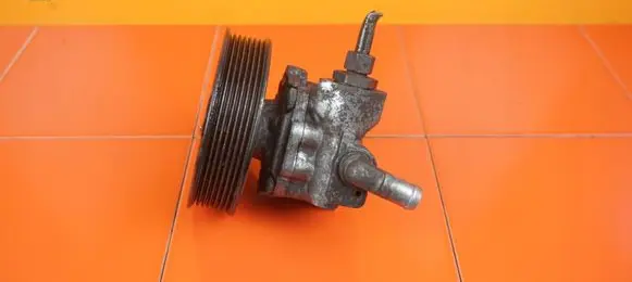 Renault Master III Power steering pump 491100915R M9T870