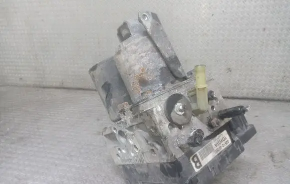 Toyota Prius (XW20) ABS Pump 4451047050