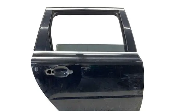 Volvo V70 Rear door 019