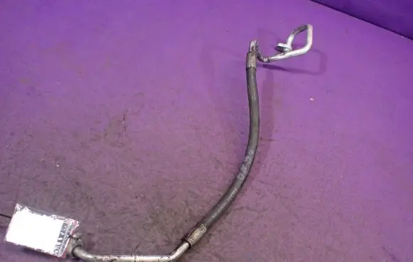 Air conditioning (A/C) pipe/hose