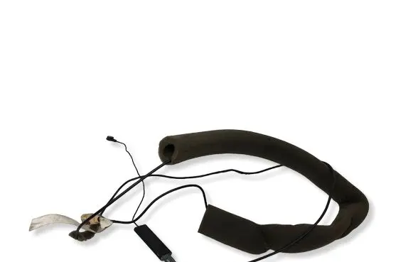 Volkswagen Fox Aerial antenna amplifier 5Z0035223A