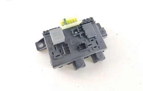 Mercedes-Benz Vito Viano W447 Fuse module A4479060400
