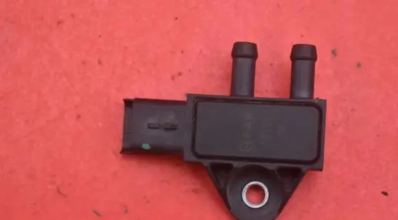Citroen C4 II Vacuum valve 