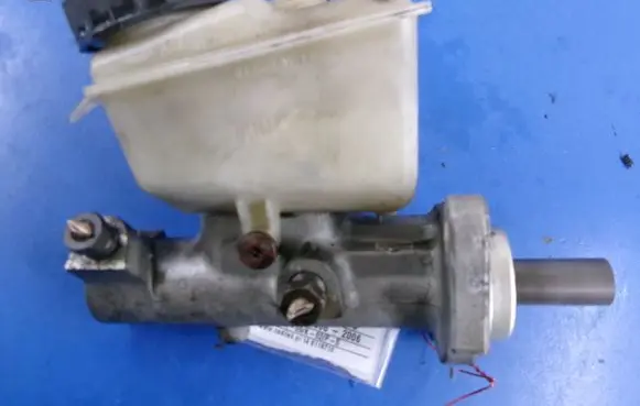 Volvo S80 Master brake cylinder 9157933