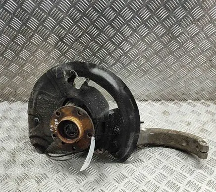 BMW X5 E70 Front wheel hub 6773783
