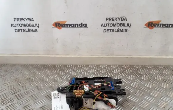 BMW 1 F20 F21 Fuse module 9337881