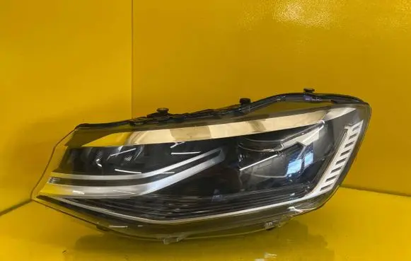 Volkswagen Caddy Headlight/headlamp 2K8941035F