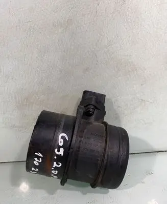 Volkswagen Golf V Mass air flow meter 0281002461 074906461b