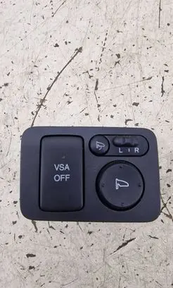 Wing mirror switch