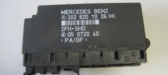 Mercedes-Benz C W202 Comfort/convenience module 2028201026