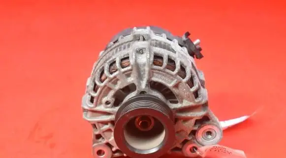 Volvo V60 Generator/alternator 30659580