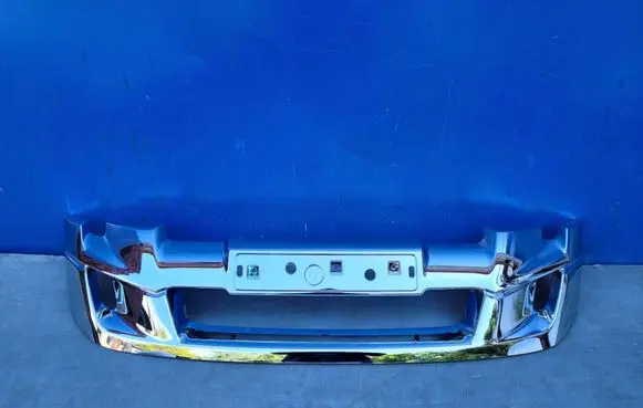 Isuzu D-Max Front bumper upper radiator grill 8981938690